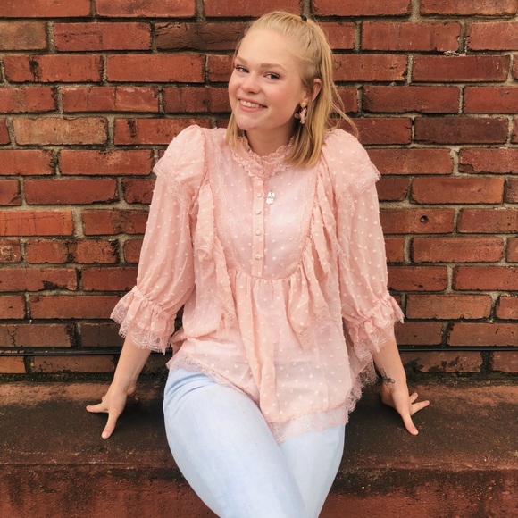 Tops - Pink romantic cottagecore top with ruffles n lace